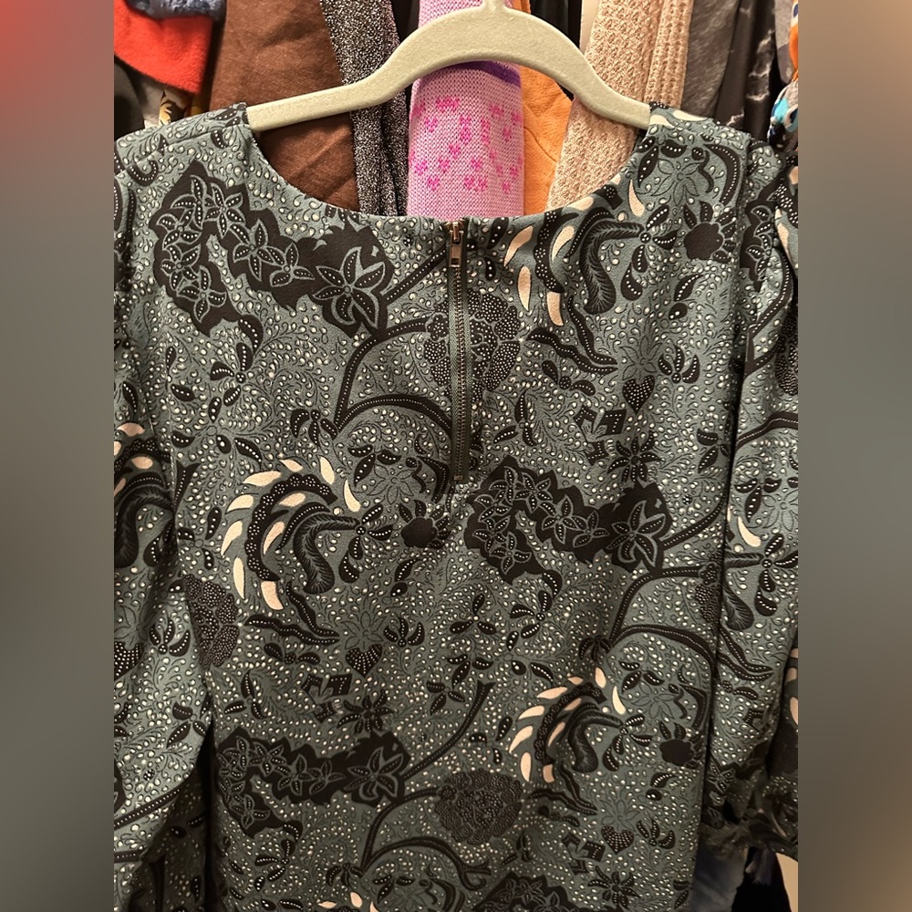 EUC MELLODAY GREEN BLUE PAISLEY TOP 2x - Picture 6 of 6